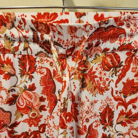 Hester & Orchard Floral Red and White Elastic Waisted  Flare Rayon Casual Pant L - Picture 8 of 13